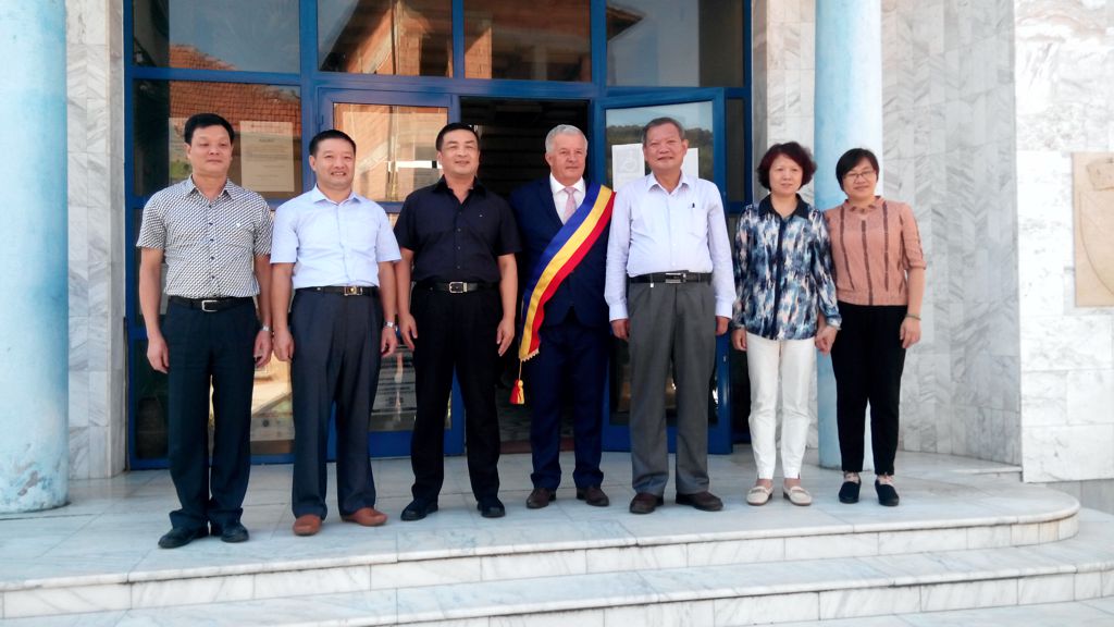 Imagine asociată noutății: Delegatia oficiala din provincia Fujian - China la Baile Govora.