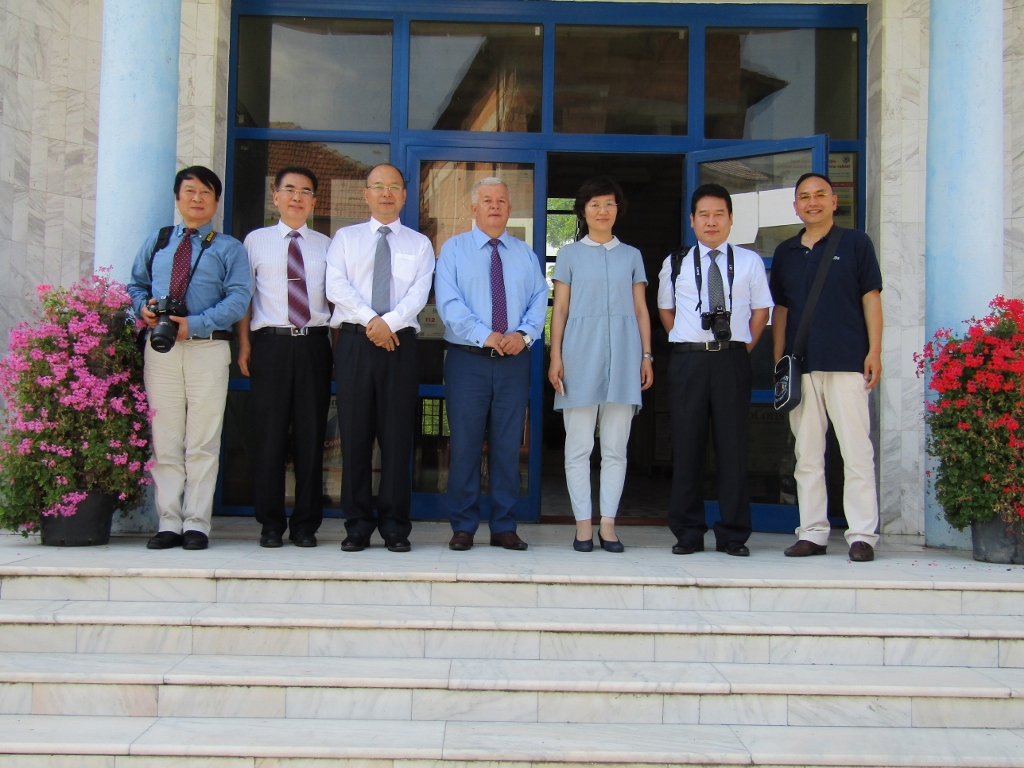 Imagine asociată noutății: Un grup de turisti si potentiali investitori din Guangzhou - China au vizitat Baile Govora.