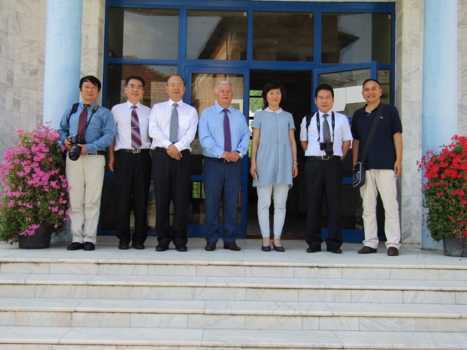 Imagine asociată noutății: Un grup de turisti si potentiali investitori din Guangzhou - China au vizitat Baile Govora.