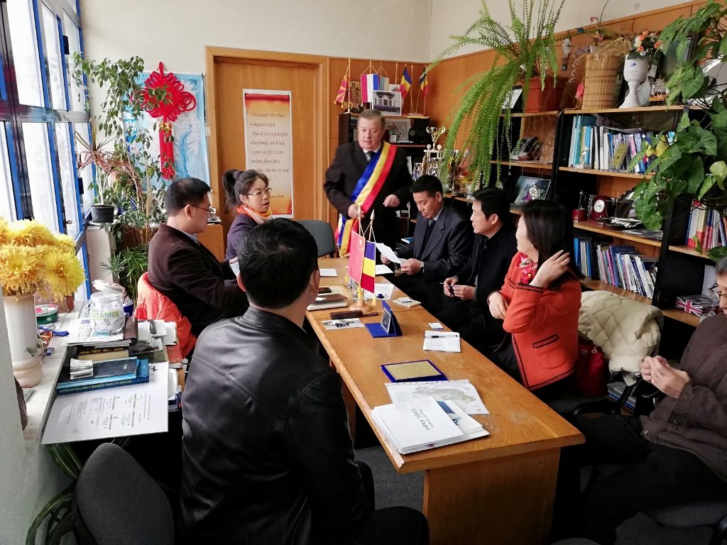 Vizita delegatiei oficiale a delegatiei din Ningbo, provincia Zhejiang, China – fotografia 1