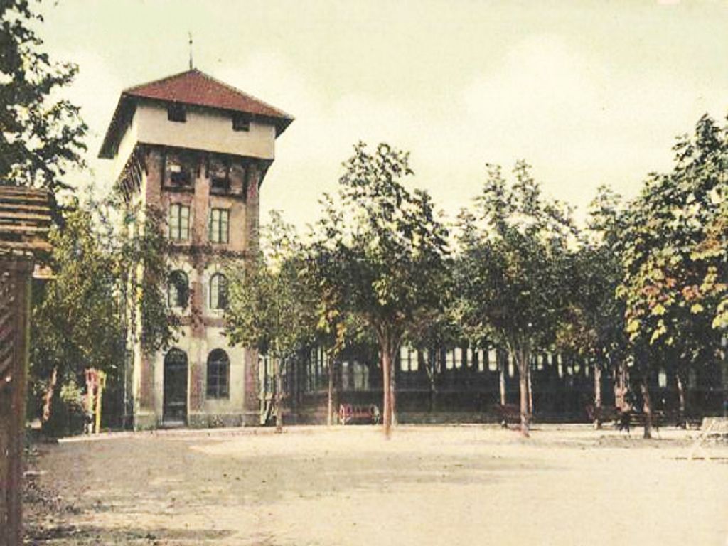 Vechiul stabiliment de bai - 1910
